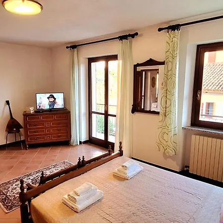 Ca D'roselsa E Paolin Neive