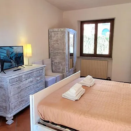 Ca D'roselsa E Paolin * Neive